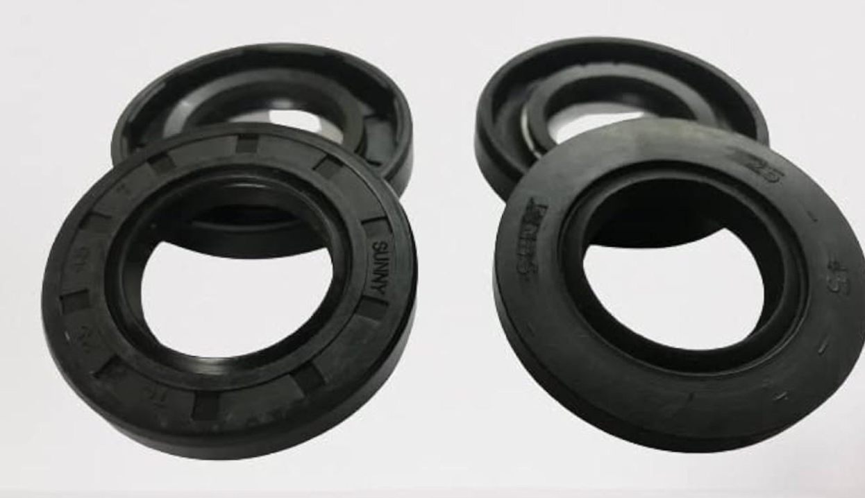 Automotive axle shaft oil seal component